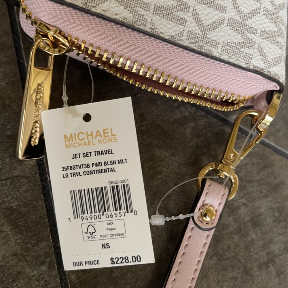 Michael Kors Jet Set Travel Large Travel CONTINENTAL Wallet-Wristlet - Picture 11 of 16